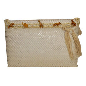 VTG OGGI DOMANI Straw Clutch Purse Handbag Cream with Carved Animals Fringe